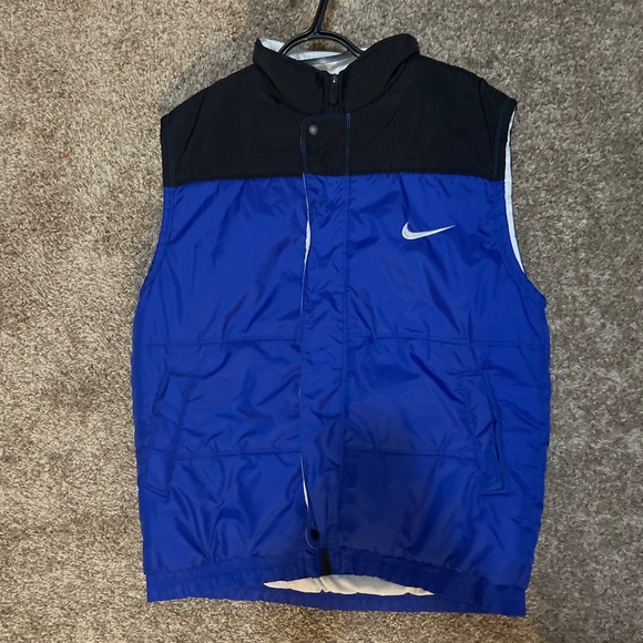 nike no sleeve puffer - Picture 1 of 1